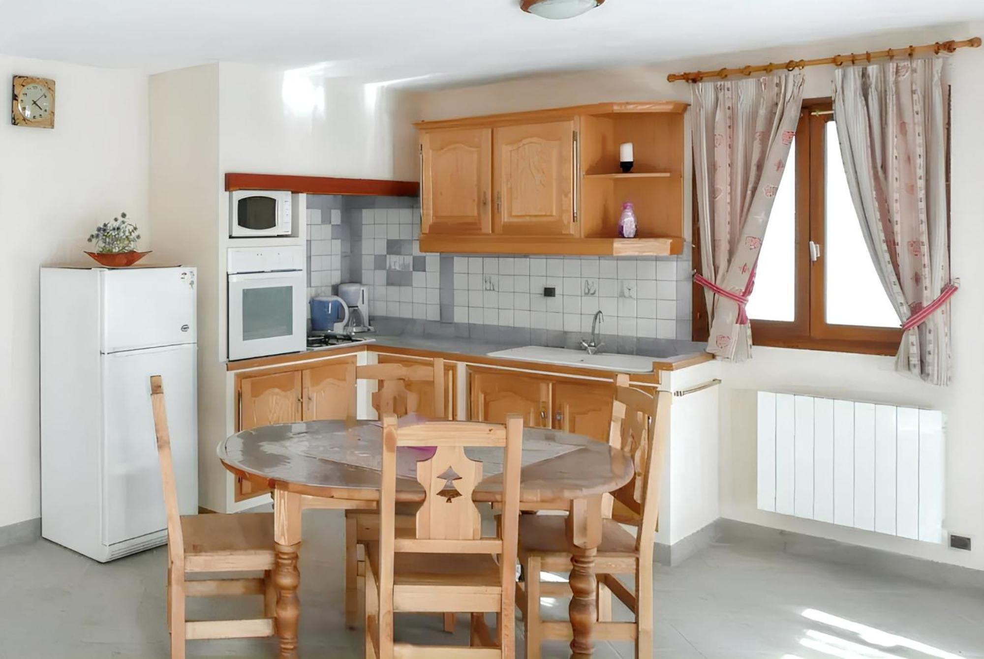 Appartement Paisible A Saint-Crepin Avec Vue Sur La Montagne Экстерьер фото