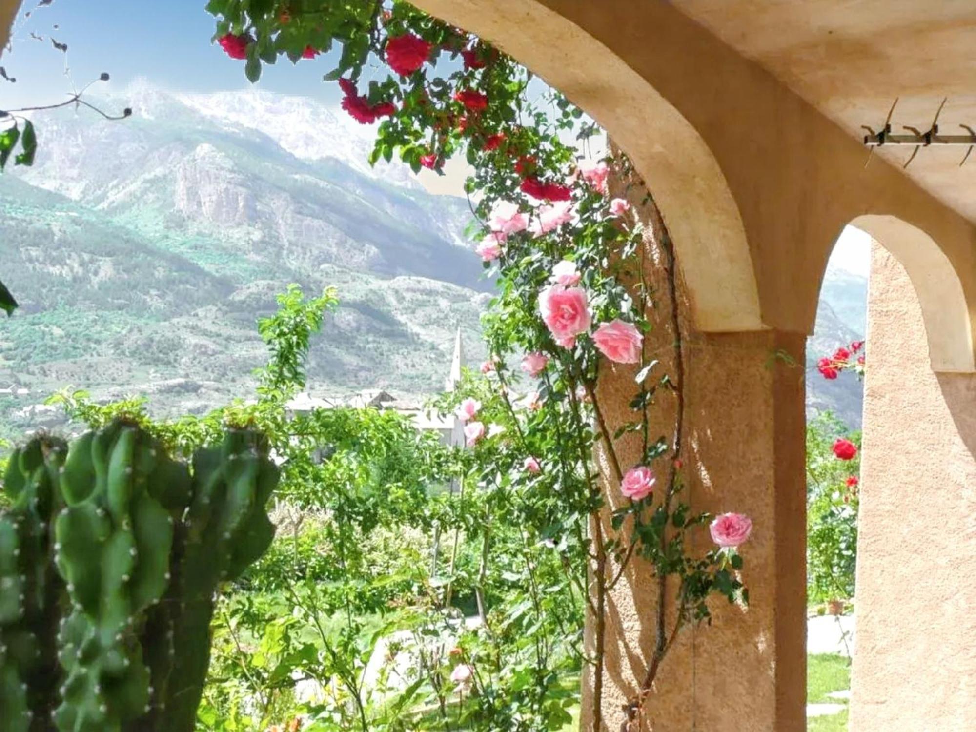 Appartement Paisible A Saint-Crepin Avec Vue Sur La Montagne Экстерьер фото